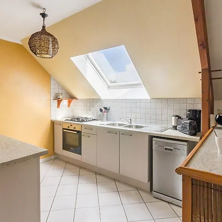 Lumineux Avec Jardin Privatif Pres Des Plages, Equipement Bebe Et Recharge Electrique - Fr-1-306-1104