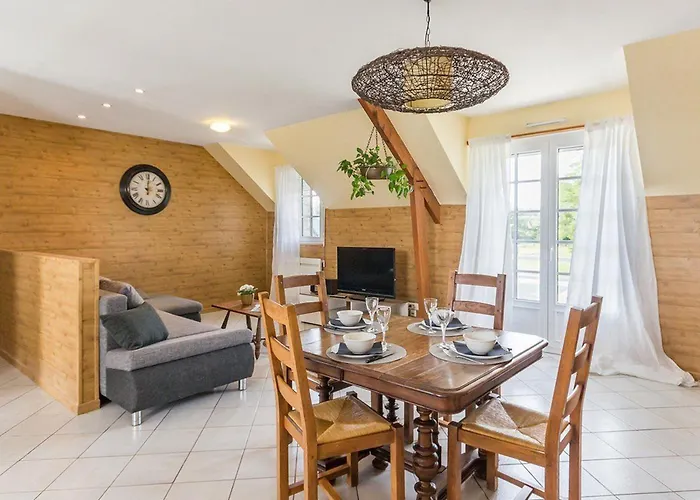 Lumineux Avec Jardin Privatif Pres Des Plages, Equipement Bebe Et Recharge Electrique - Fr-1-306-1104